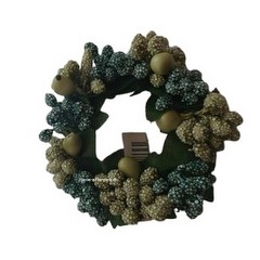 Lysmanchet med grønne bær 